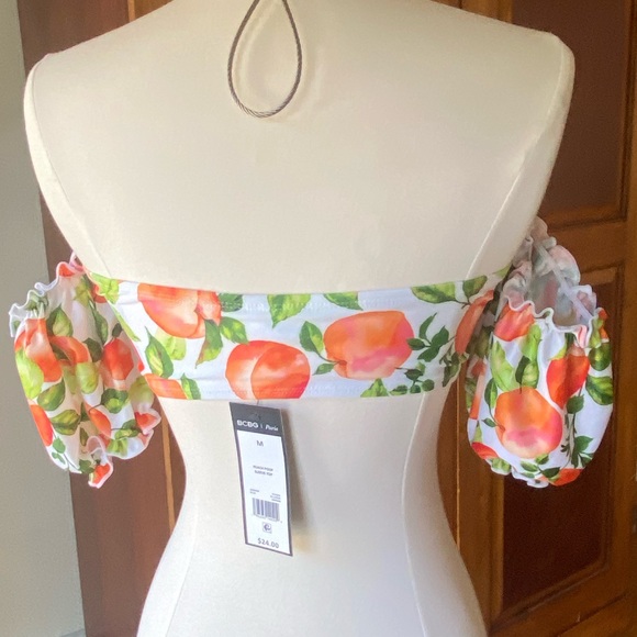 BCBG PARIS Medium Peach Poof Sleeve
Bikini Top NWT - Picture 7 of 10